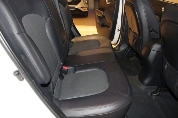 Hyundai ix35, 2.0 л, АТ, 2011 фото 8