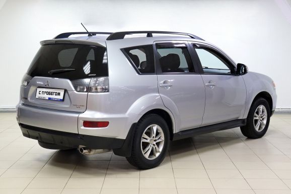 Mitsubishi Outlander, 2.0 л, Вариатор, 2012 фото 4