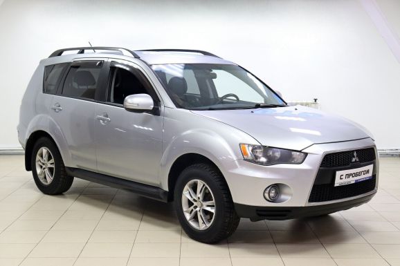 Mitsubishi Outlander, 2.0 л, Вариатор, 2012 фото 5