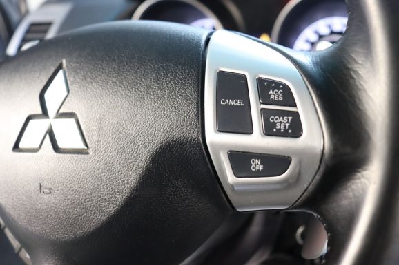 Mitsubishi Outlander, 2.0 л, Вариатор, 2012 фото 10