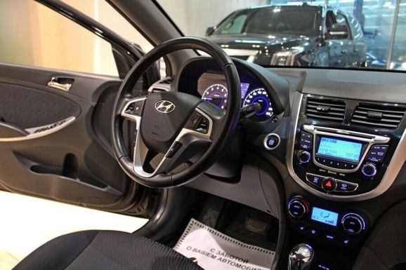 Hyundai Solaris, 1.6 л, АТ, 2011 фото 7