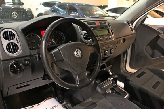 Volkswagen Tiguan, 2.0 л, АТ, 2009 фото 7