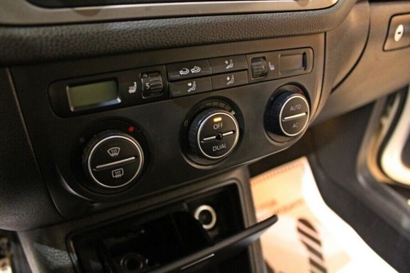 Volkswagen Tiguan, 2.0 л, АТ, 2009 фото 9