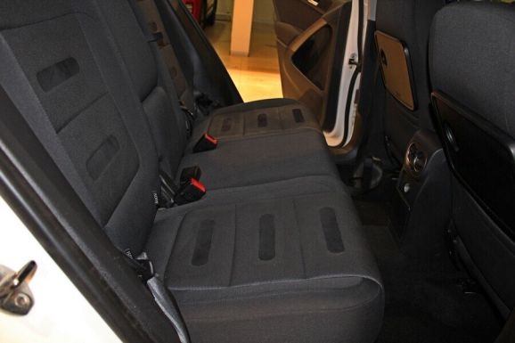 Volkswagen Tiguan, 2.0 л, АТ, 2009 фото 1