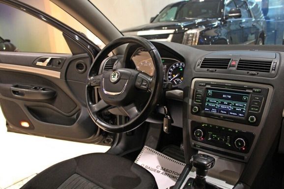 Skoda Octavia, 1.8 л, АТ, 2012 фото 7