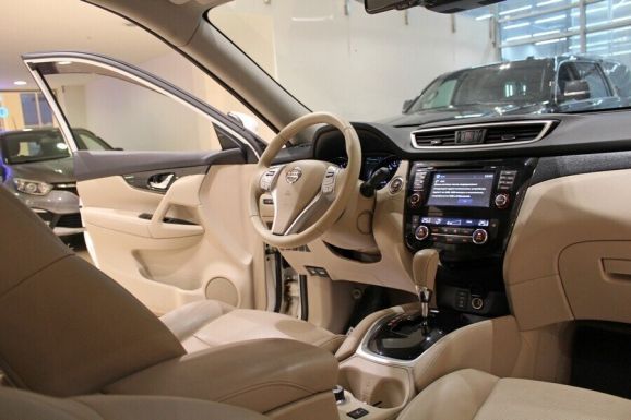 Nissan X-Trail, 2.5 л, Вариатор, 2016 фото 7