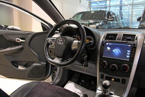 Toyota Corolla, 1.6 л, МТ, 2011 фото 7