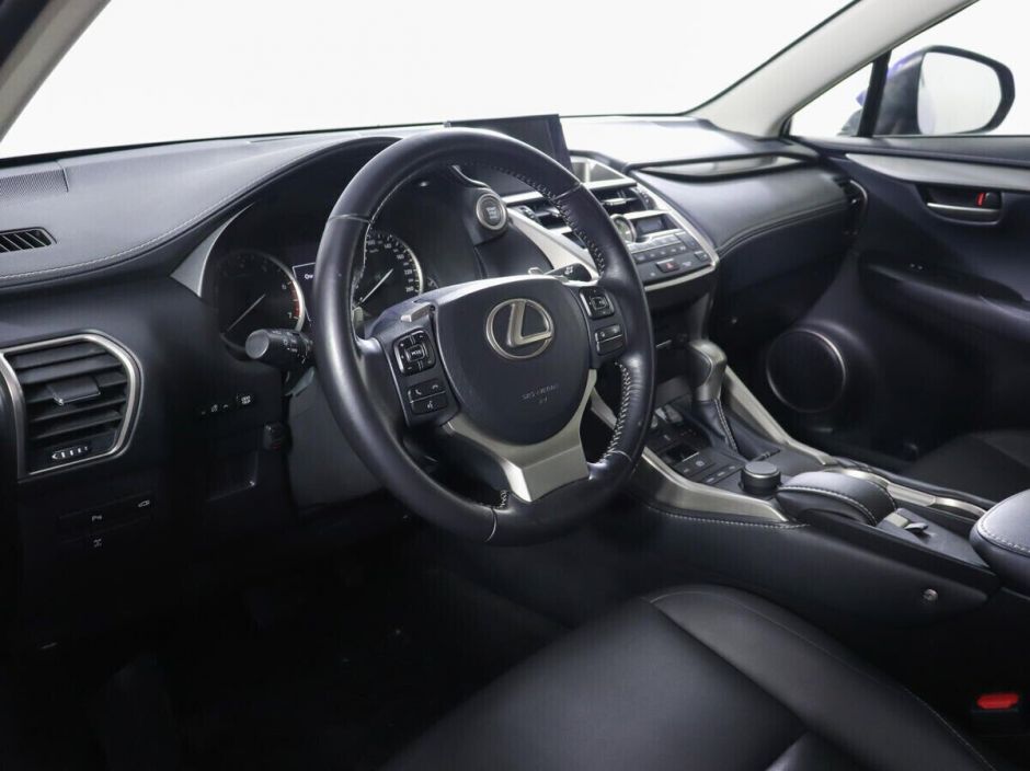 Lexus NX, 2.0 л, Вариатор, 2015 фото 7