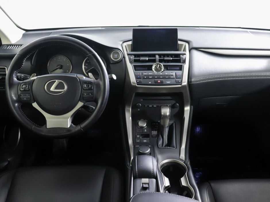 Lexus NX, 2.0 л, Вариатор, 2015 фото 8