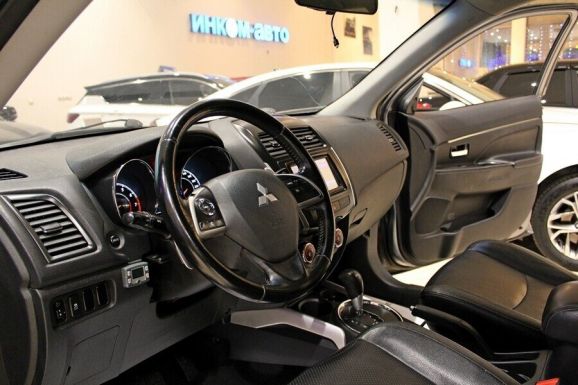 Mitsubishi ASX, 2.0 л, Вариатор, 2013 фото 2