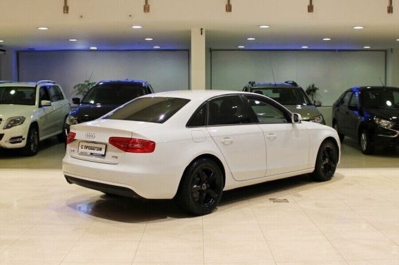 Audi A4, 1.8 л, Вариатор, 2015 фото 4