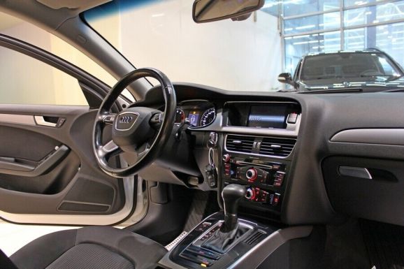 Audi A4, 1.8 л, Вариатор, 2015 фото 11