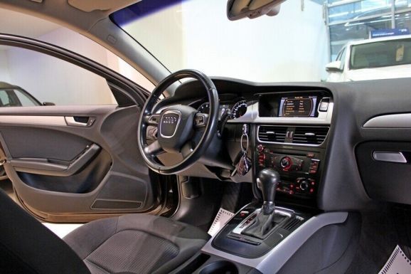 Audi A4, 1.8 л, Вариатор, 2011 фото 7