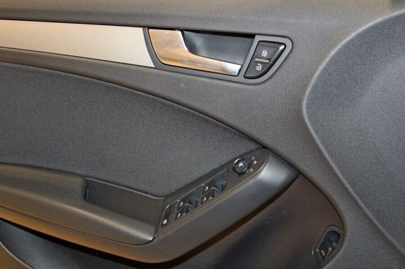 Audi A4, 1.8 л, Вариатор, 2011 фото 1