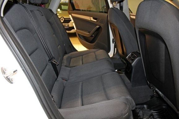 Audi A4, 1.8 л, Вариатор, 2010 фото 8