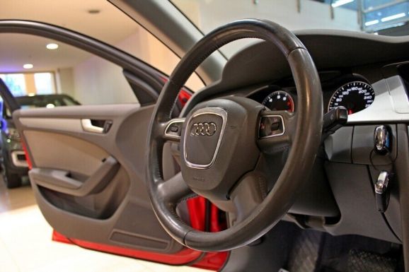 Audi A4, 1.8 л, Вариатор, 2009 фото 2