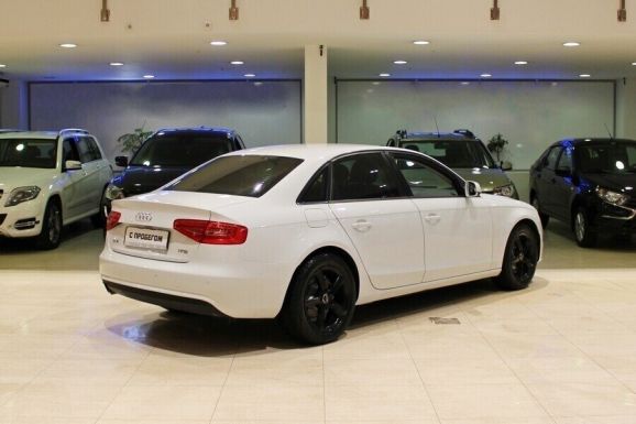 Audi A4, 1.8 л, Вариатор, 2010 фото 4