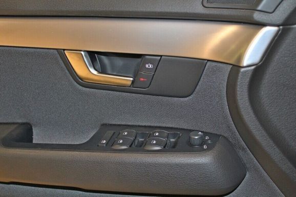 Audi A4, 2.0 л, Вариатор, 2006 фото 1