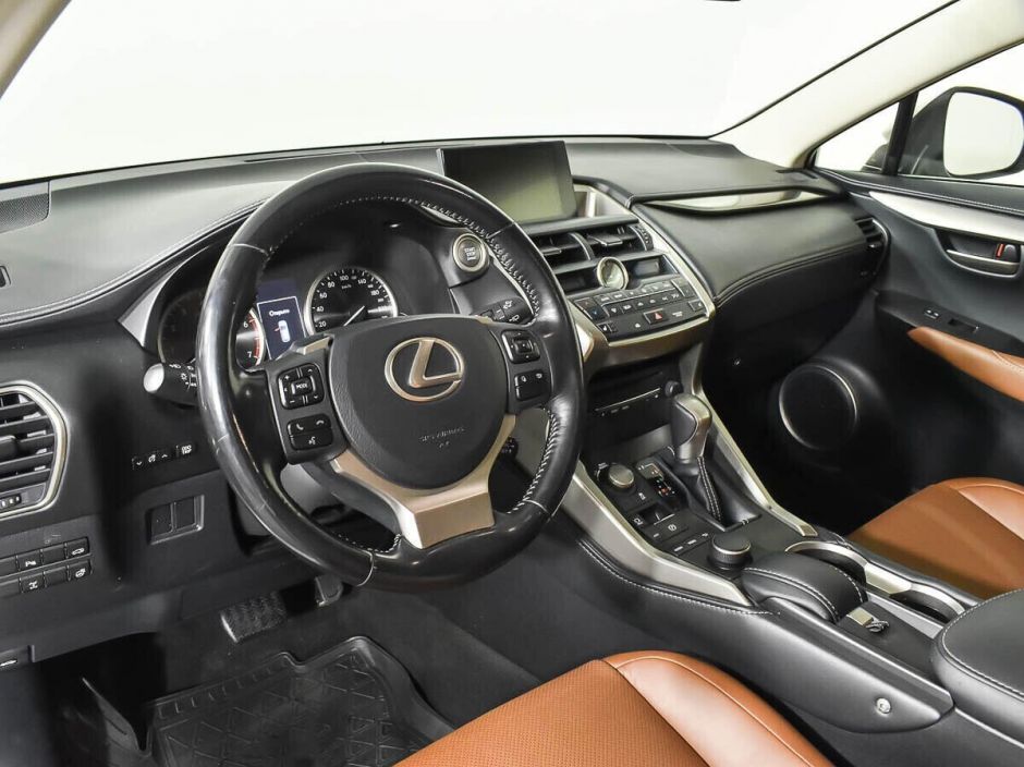 Lexus NX, 2.0 л, Вариатор, 2015 фото 7