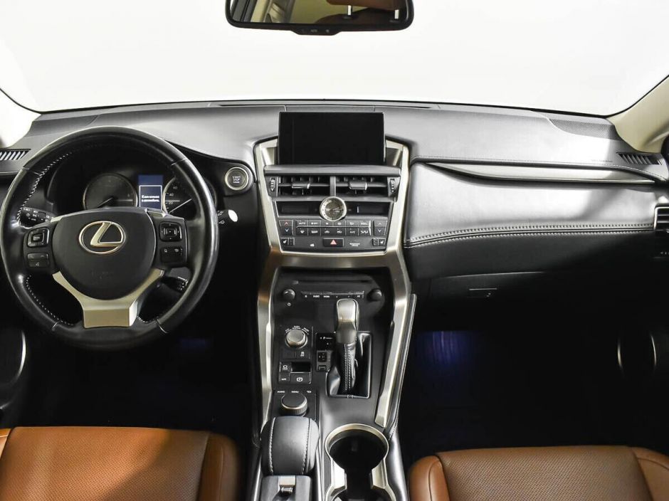 Lexus NX, 2.0 л, Вариатор, 2015 фото 8