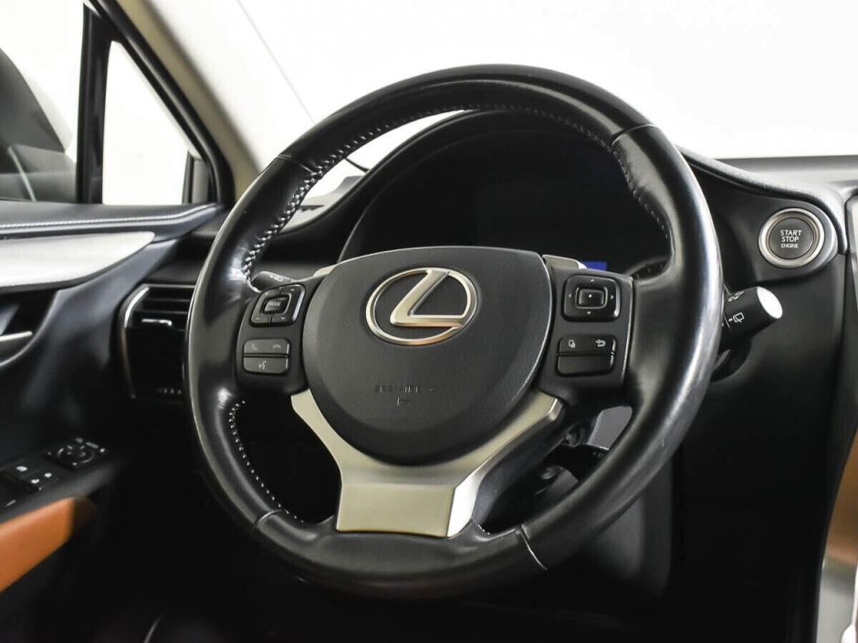 Lexus NX, 2.0 л, Вариатор, 2015 фото 9