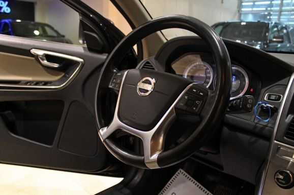 Volvo XC60, 2.4 л, АТ, 2013 фото 2