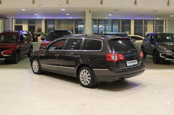 Volkswagen Passat, 2.0 л, Робот, 2008 фото 5