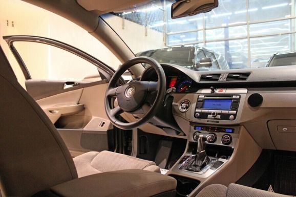 Volkswagen Passat, 2.0 л, Робот, 2008 фото 7