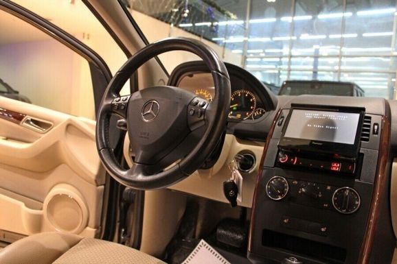 Mercedes-Benz A-Класс, 1.7 л, Вариатор, 2012 фото 7