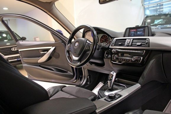 BMW 3 серии, 2.0 л, АТ, 2017 фото 7