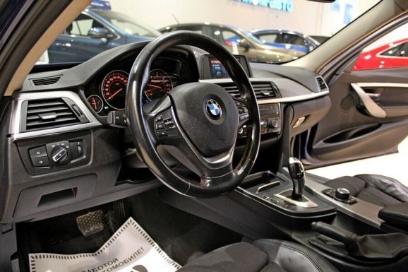 BMW 3 серии, 2.0 л, АТ, 2017 фото 12