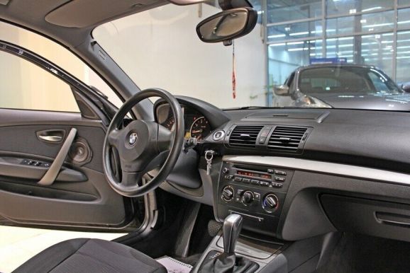 BMW 1 серии, 1.6 л, АТ, 2011 фото 8