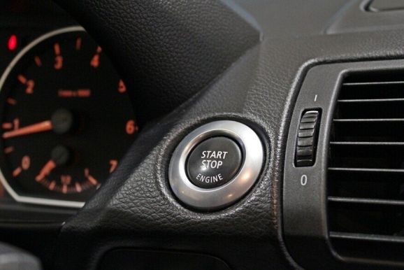 BMW 1 серии, 1.6 л, АТ, 2011 фото 2