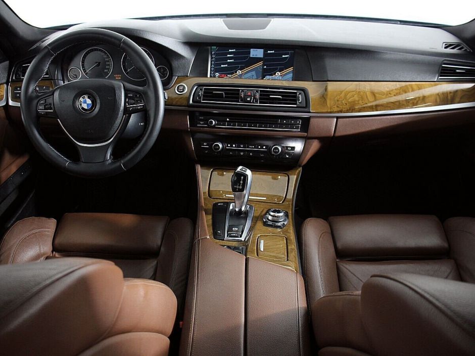 BMW 5 серии, 2.5 л, АТ, 2011 фото 8