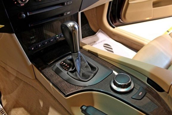 BMW 5 серии, 3.0 л, АТ, 2010 фото 2