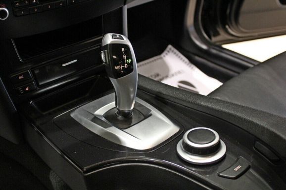 BMW 5 серии, 2.5 л, АТ, 2010 фото 2