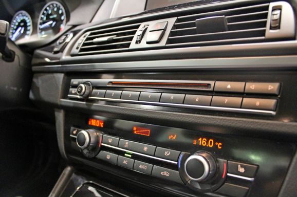 BMW 5 серии, 2.0 л, АТ, 2013 фото 8