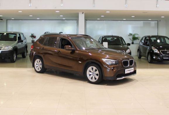 BMW X1, 2.0 л, АТ, 2011 фото 4