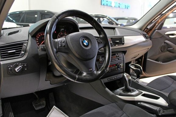 BMW X1, 2.0 л, АТ, 2012 фото 2