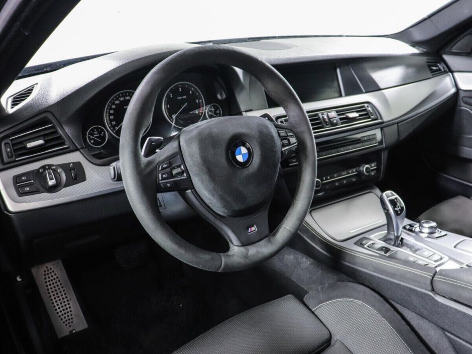 BMW 5 серии, 2.5 л, АТ, 2010 фото 7