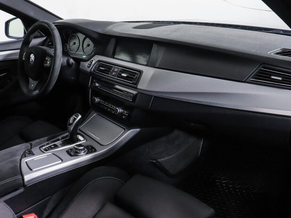 BMW 5 серии, 2.5 л, АТ, 2010 фото 9