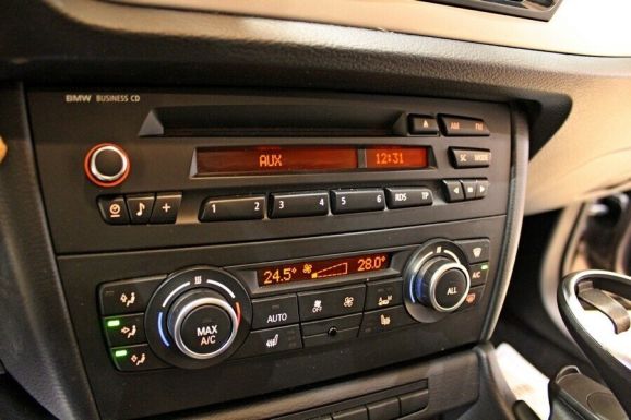 BMW X1, 2.0 л, АТ, 2014 фото 1