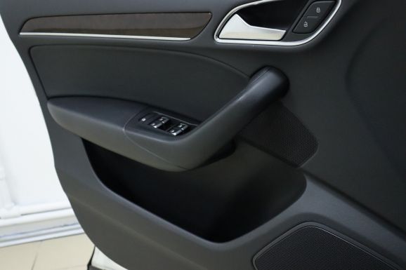 Audi Q3, 2.0 л, Робот, 2014 фото 10