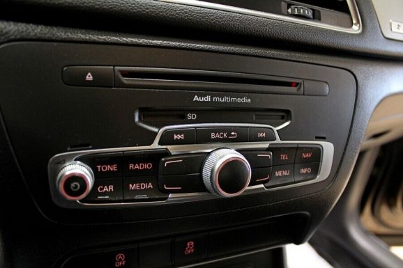 Audi Q3, 2.0 л, Робот, 2012 фото 1