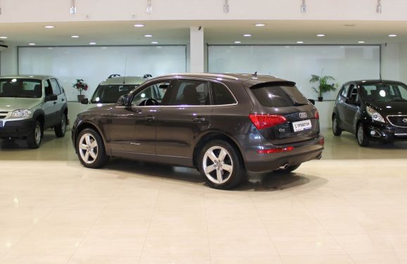 Audi Q5, 2.0 л, Робот, 2010 фото 6