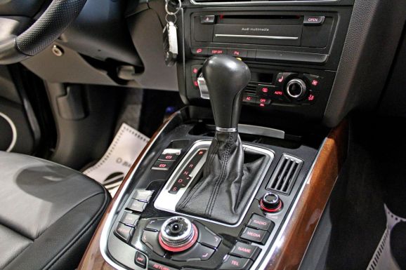 Audi Q5, 2.0 л, Робот, 2010 фото 14