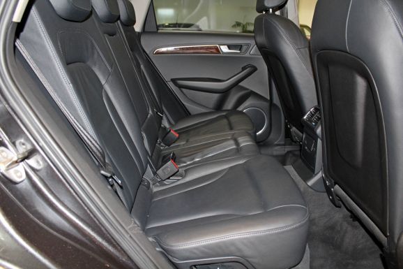 Audi Q5, 2.0 л, Робот, 2010 фото 2