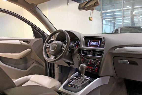 Audi Q5, 2.0 л, Робот, 2010 фото 7