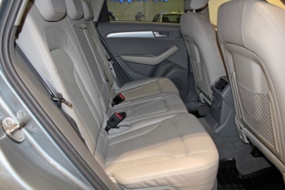 Audi Q5, 2.0 л, Робот, 2010 фото 1