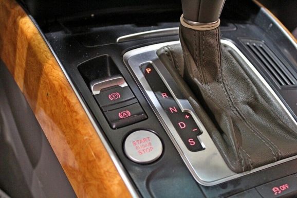 Audi Q5, 2.0 л, АТ, 2011 фото 2